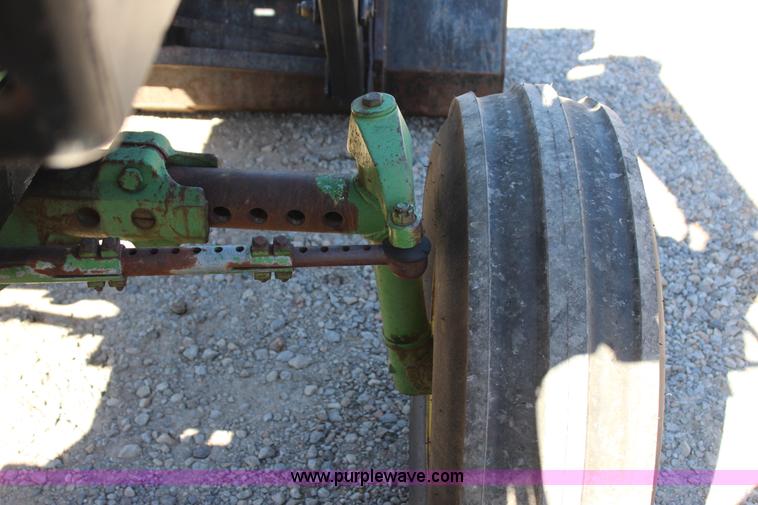 image for item J4321 1972 John Deere 4320 tractor