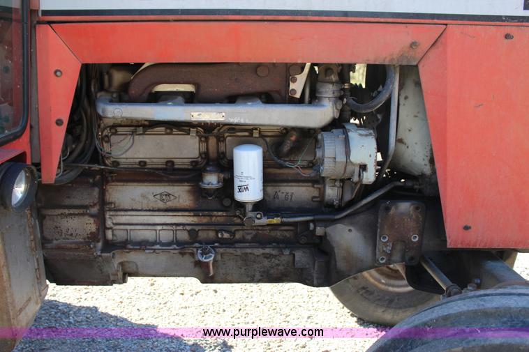 image for item J4322 1975 Massey-Ferguson 1105 tractor