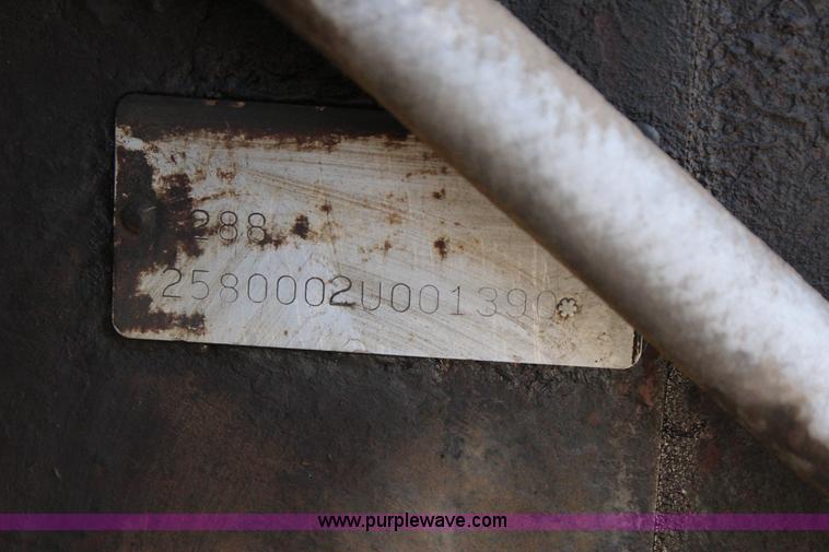 image for item J4327 1981 International 5288 tractor