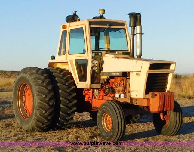 image for item J6845 1973 Case 1370 tractor