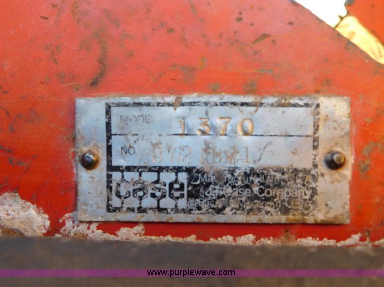 image for item J6845 1973 Case 1370 tractor