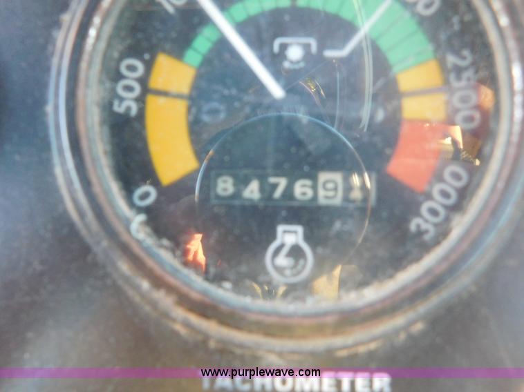 image for item J6845 1973 Case 1370 tractor