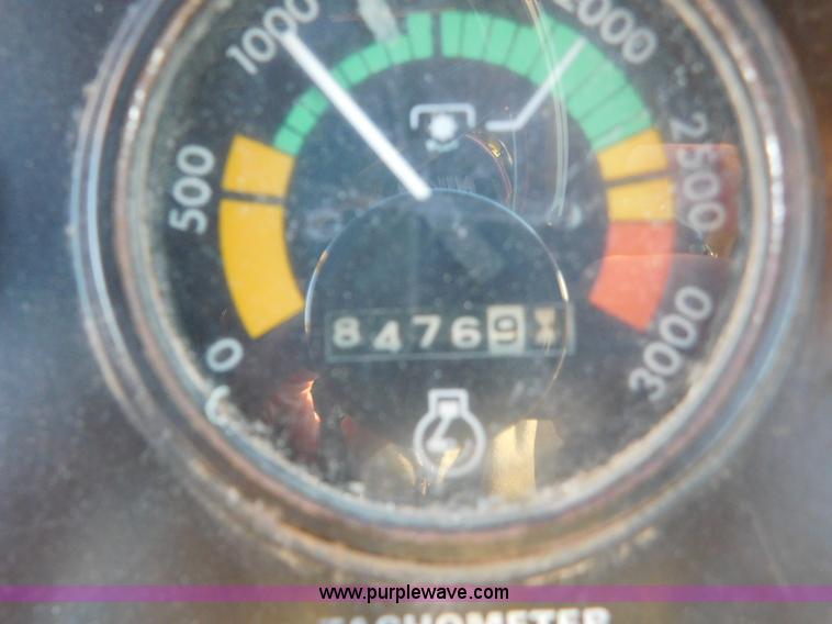 image for item J6845 1973 Case 1370 tractor