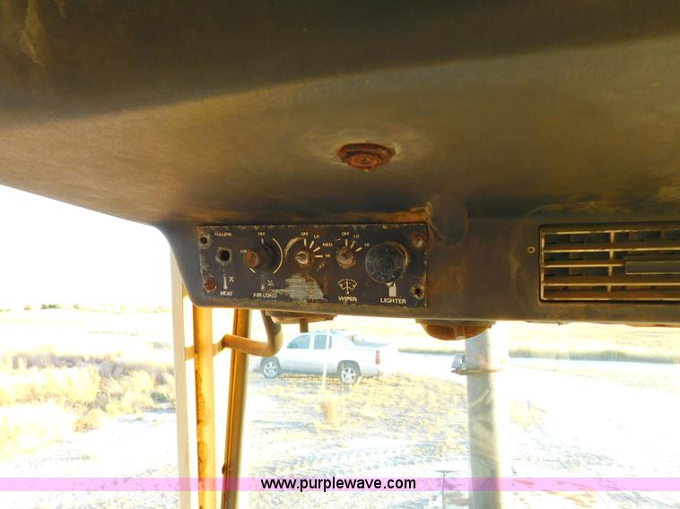 image for item J6845 1973 Case 1370 tractor