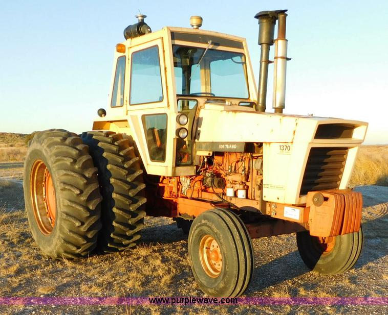 image for item J6845 1973 Case 1370 tractor