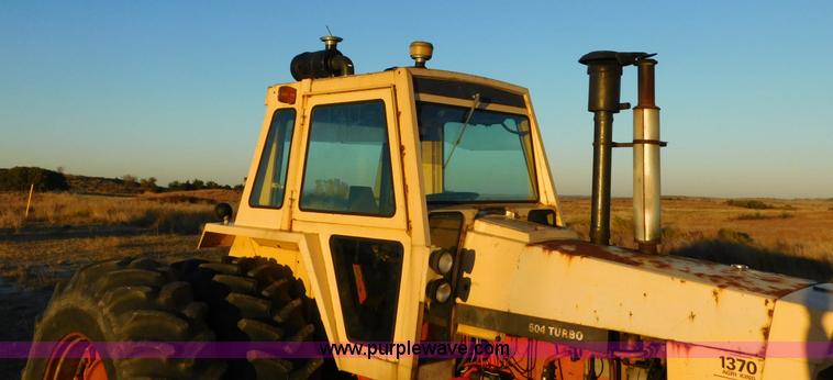 image for item J6845 1973 Case 1370 tractor