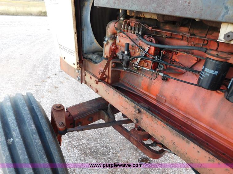 image for item J6845 1973 Case 1370 tractor