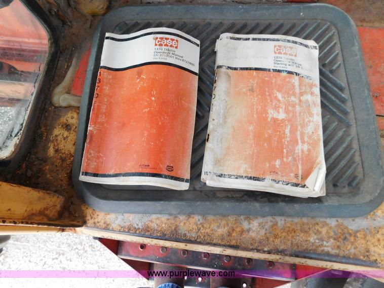 image for item J6845 1973 Case 1370 tractor