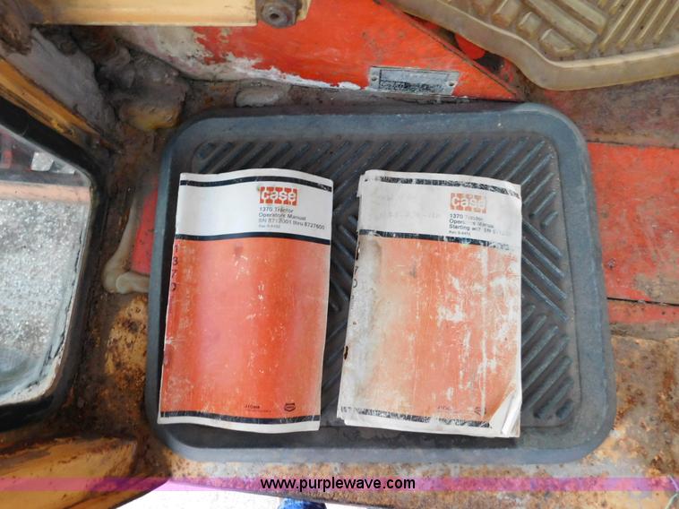 image for item J6845 1973 Case 1370 tractor