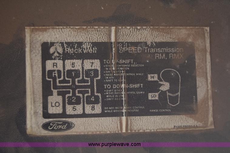 image for item J7088 1992 Ford LA9000 AeroMax 106 truck cab and chassis