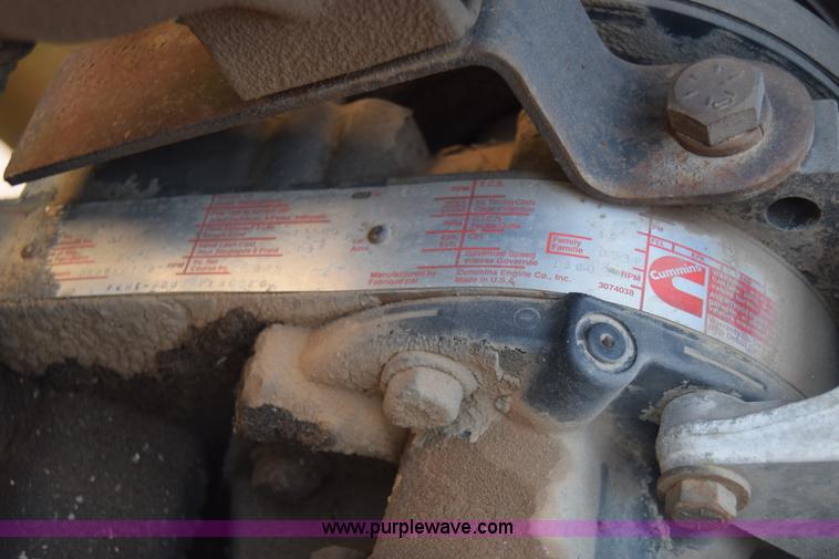 image for item J7088 1992 Ford LA9000 AeroMax 106 truck cab and chassis