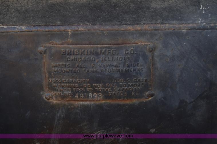 image for item J7088 1992 Ford LA9000 AeroMax 106 truck cab and chassis