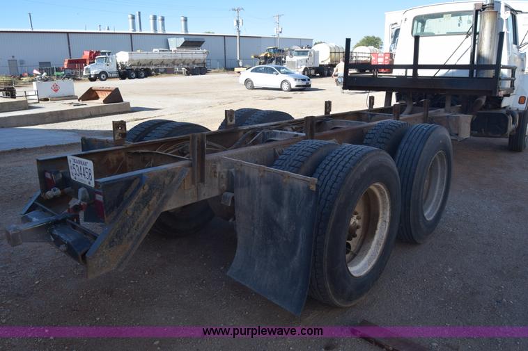 image for item J7088 1992 Ford LA9000 AeroMax 106 truck cab and chassis