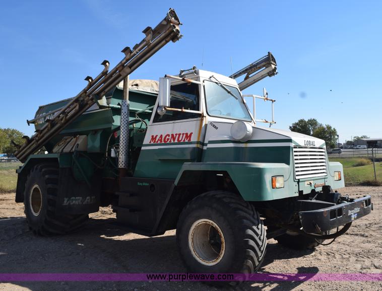 image for item J8495 1992 International 4900 Loral Magnum applicator truck