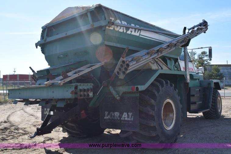 image for item J8495 1992 International 4900 Loral Magnum applicator truck