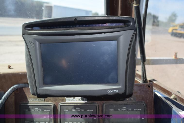 image for item J8495 1992 International 4900 Loral Magnum applicator truck