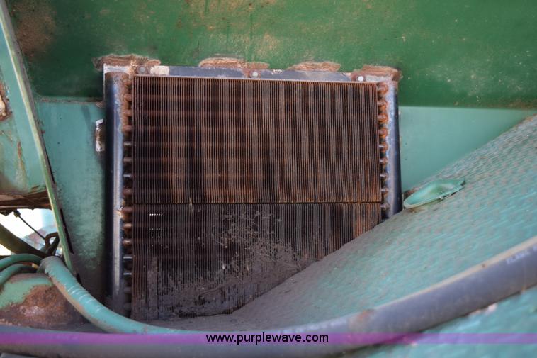 image for item J8495 1992 International 4900 Loral Magnum applicator truck