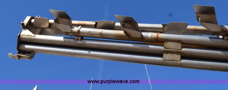 image for item J8495 1992 International 4900 Loral Magnum applicator truck