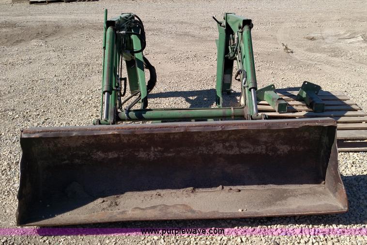 image for item K1225 John Deere 460 loader
