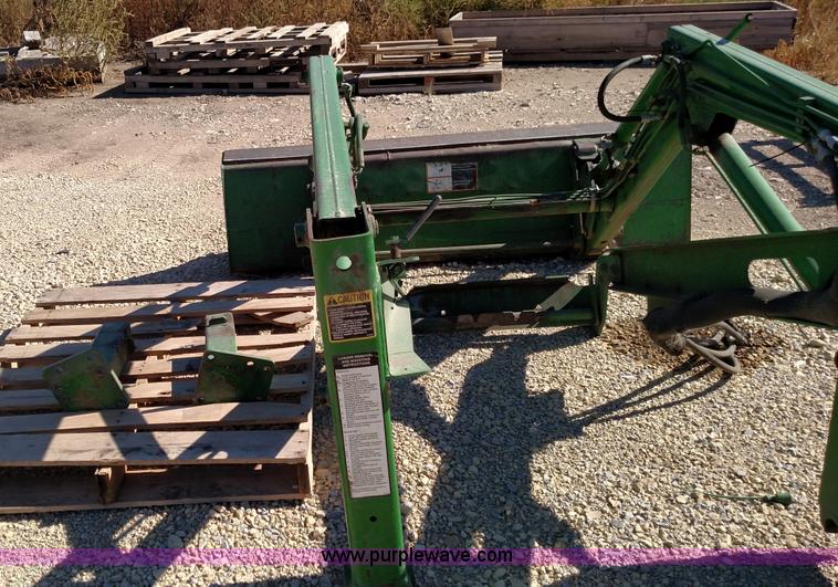 image for item K1225 John Deere 460 loader