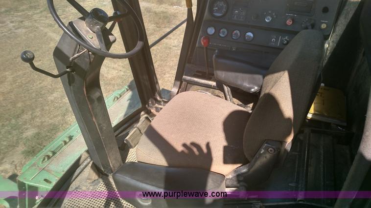 image for item K1230 1983 John Deere 7720 Turbo RWA combine