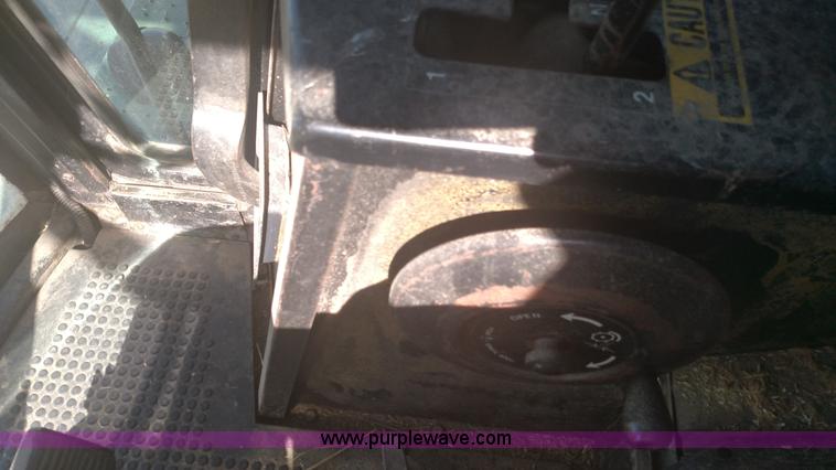 image for item K1230 1983 John Deere 7720 Turbo RWA combine