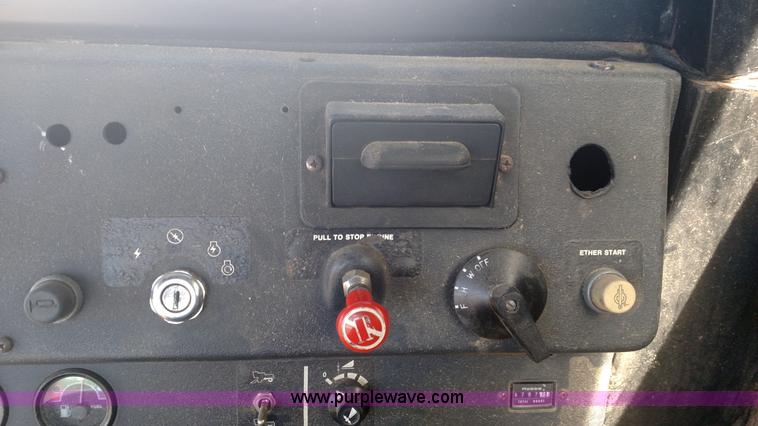 image for item K1230 1983 John Deere 7720 Turbo RWA combine