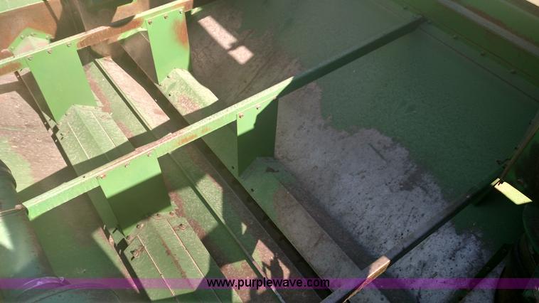 image for item K1230 1983 John Deere 7720 Turbo RWA combine