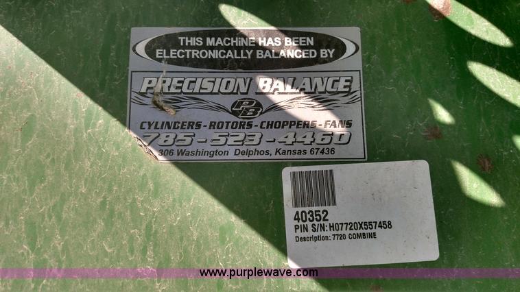 image for item K1230 1983 John Deere 7720 Turbo RWA combine