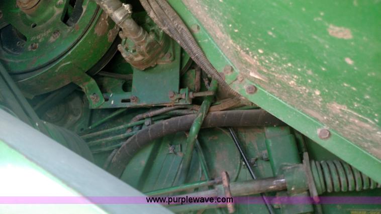 image for item K1230 1983 John Deere 7720 Turbo RWA combine