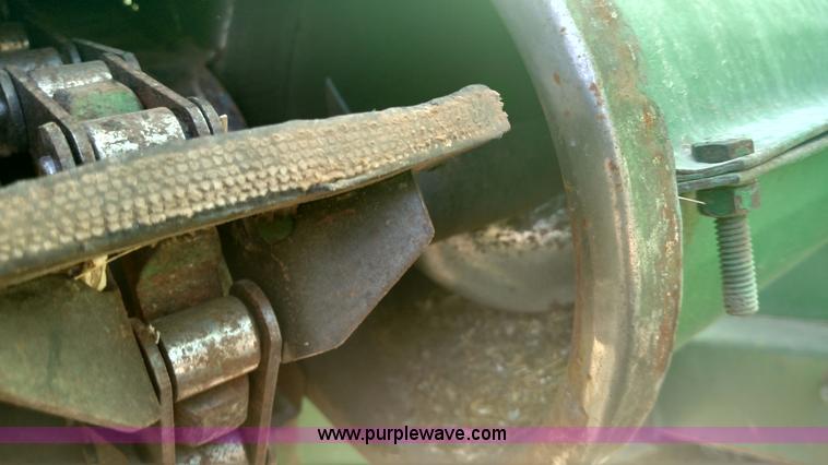 image for item K1230 1983 John Deere 7720 Turbo RWA combine