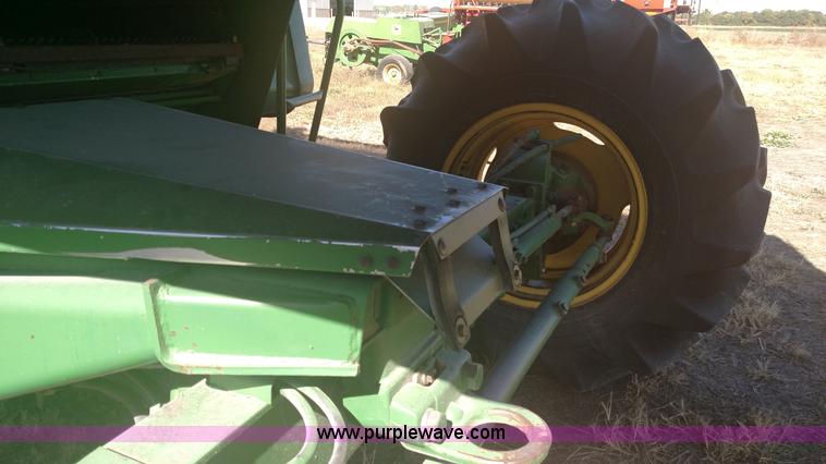 image for item K1230 1983 John Deere 7720 Turbo RWA combine