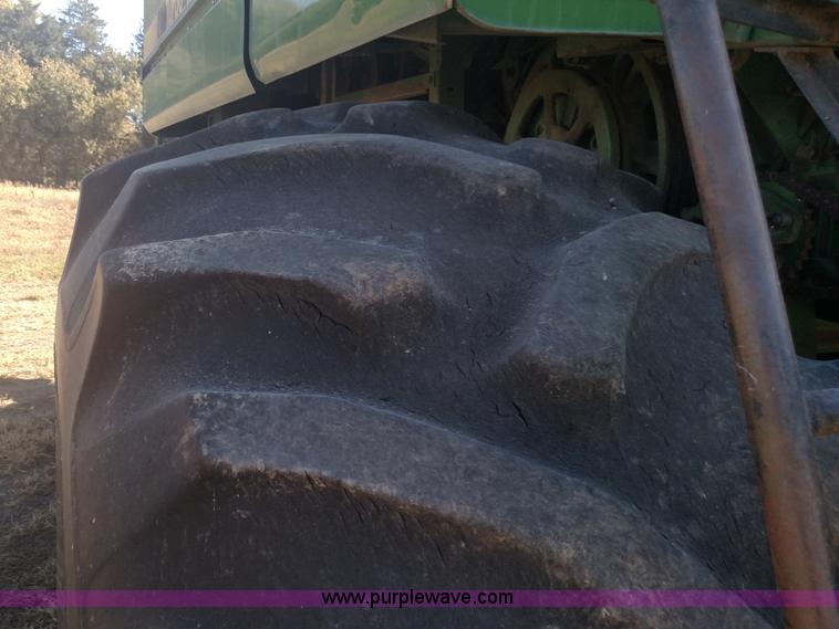 image for item K1230 1983 John Deere 7720 Turbo RWA combine
