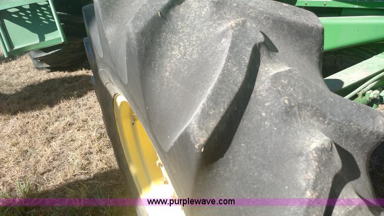 image for item K1230 1983 John Deere 7720 Turbo RWA combine