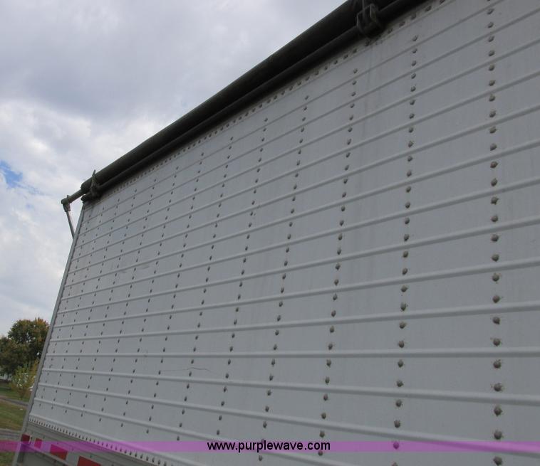 image for item K2222 1995 Wilson DWH400 double hopper bottom grain trailer