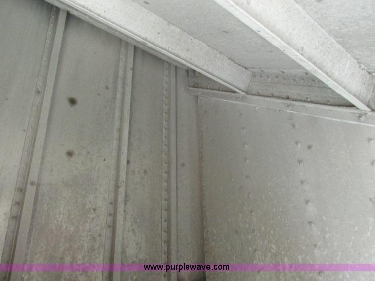 image for item K2222 1995 Wilson DWH400 double hopper bottom grain trailer