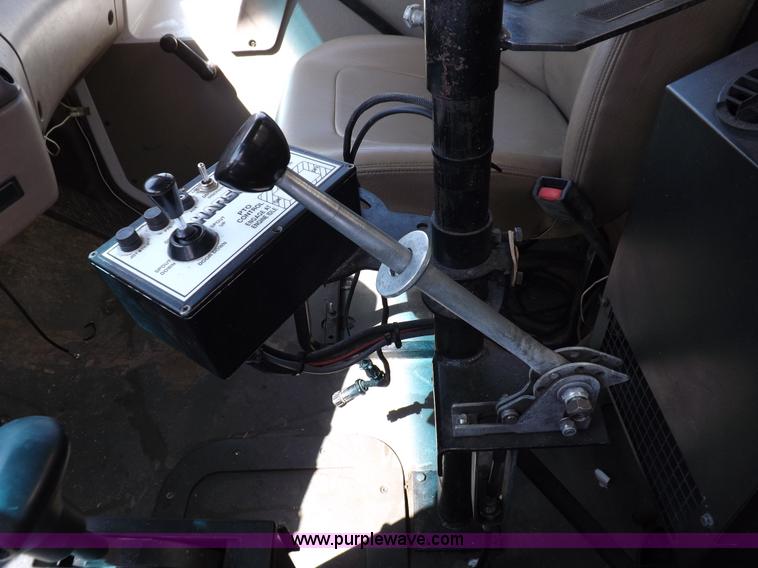 image for item K3879 2005 Sterling LT8500 feed truck