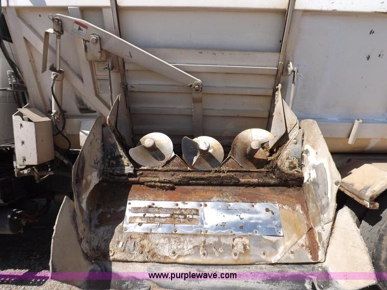 image for item K3879 2005 Sterling LT8500 feed truck