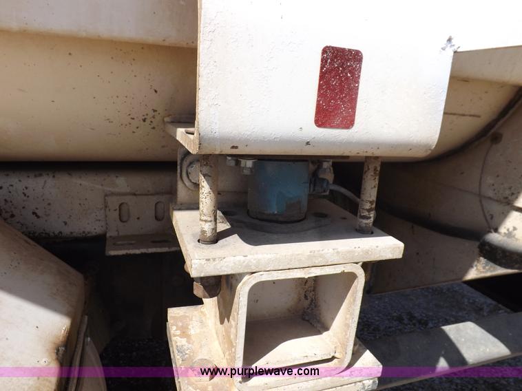 image for item K3879 2005 Sterling LT8500 feed truck