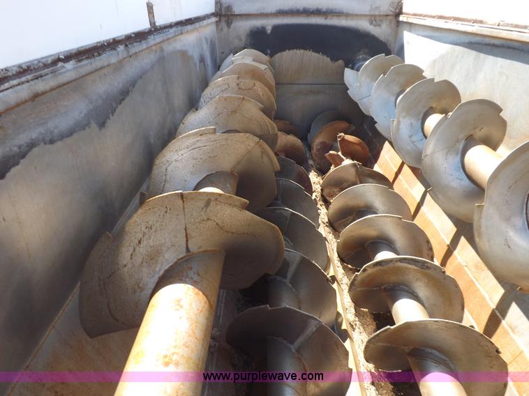 image for item K3879 2005 Sterling LT8500 feed truck