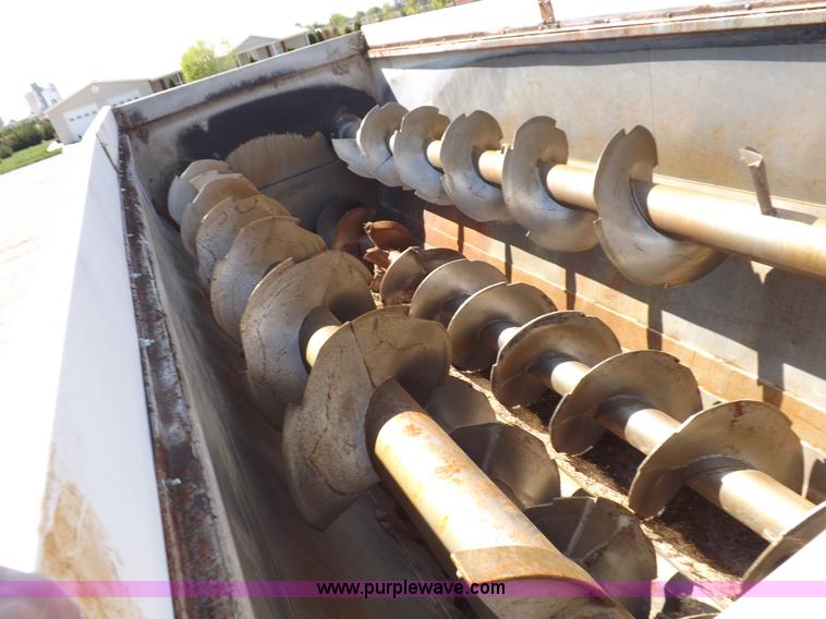 image for item K3879 2005 Sterling LT8500 feed truck