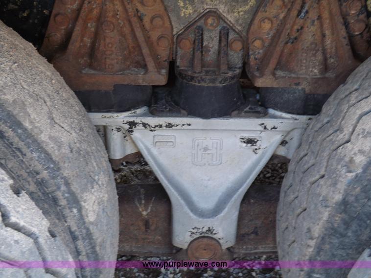 image for item K3879 2005 Sterling LT8500 feed truck