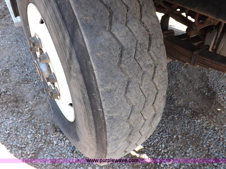 image for item K3879 2005 Sterling LT8500 feed truck