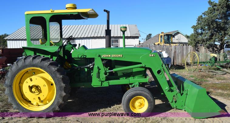 image for item K4787 John Deere 3010 tractor
