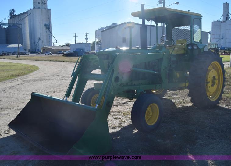 image for item K4787 John Deere 3010 tractor