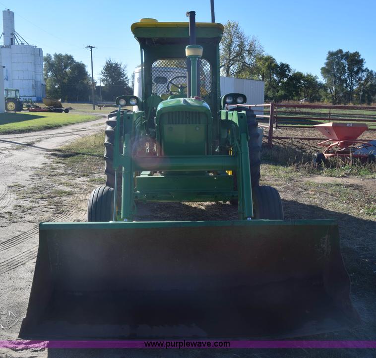 image for item K4787 John Deere 3010 tractor