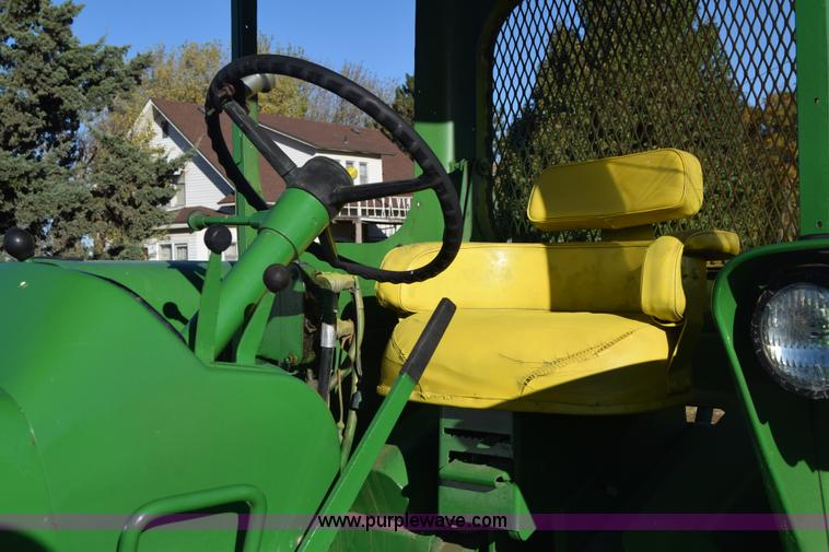 image for item K4787 John Deere 3010 tractor