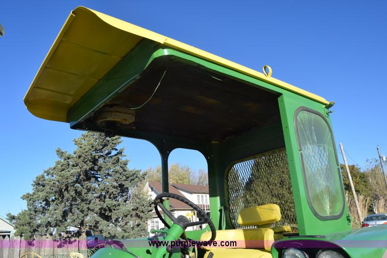 image for item K4787 John Deere 3010 tractor