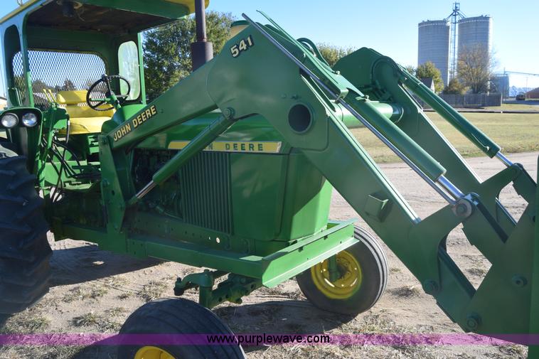 image for item K4787 John Deere 3010 tractor