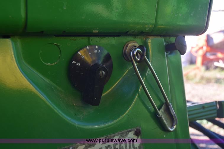 image for item K4787 John Deere 3010 tractor